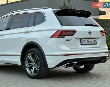 Белый Фольксваген Tiguan Allspace, объемом двигателя 2 л и пробегом 184 тыс. км за 31499 $, фото 51 на Automoto.ua