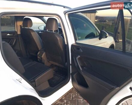 Білий Фольксваген Tiguan Allspace, об'ємом двигуна 1.97 л та пробігом 130 тис. км за 17800 $, фото 11 на Automoto.ua