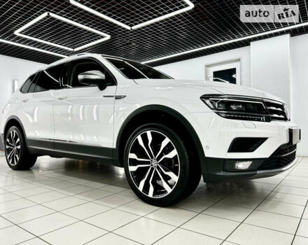 Белый Фольксваген Tiguan Allspace, объемом двигателя 2 л и пробегом 189 тыс. км за 29900 $, фото 10 на Automoto.ua