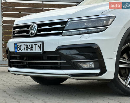 Белый Фольксваген Tiguan Allspace, объемом двигателя 2 л и пробегом 184 тыс. км за 31499 $, фото 7 на Automoto.ua