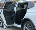 Белый Фольксваген Tiguan Allspace, объемом двигателя 2 л и пробегом 184 тыс. км за 31499 $, фото 75 на Automoto.ua