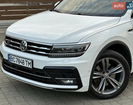 Белый Фольксваген Tiguan Allspace, объемом двигателя 2 л и пробегом 184 тыс. км за 31499 $, фото 12 на Automoto.ua