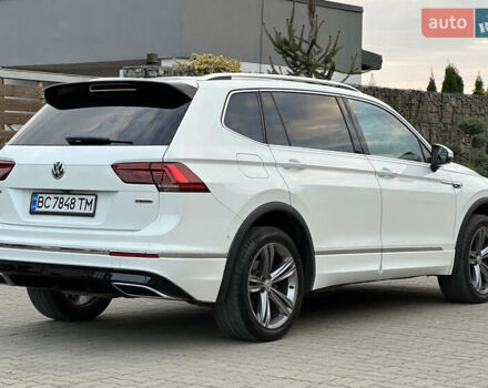 Белый Фольксваген Tiguan Allspace, объемом двигателя 2 л и пробегом 184 тыс. км за 31499 $, фото 39 на Automoto.ua