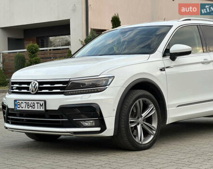 Белый Фольксваген Tiguan Allspace, объемом двигателя 2 л и пробегом 184 тыс. км за 31499 $, фото 44 на Automoto.ua
