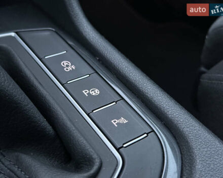 Белый Фольксваген Tiguan Allspace, объемом двигателя 2 л и пробегом 184 тыс. км за 31499 $, фото 69 на Automoto.ua