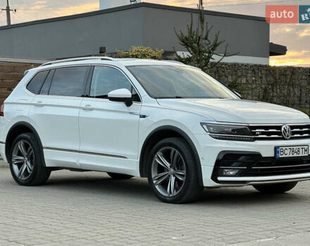 Белый Фольксваген Tiguan Allspace, объемом двигателя 2 л и пробегом 184 тыс. км за 31499 $, фото 42 на Automoto.ua