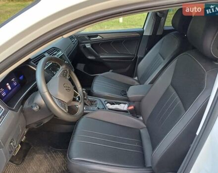 Білий Фольксваген Tiguan Allspace, об'ємом двигуна 2 л та пробігом 20 тис. км за 32000 $, фото 14 на Automoto.ua