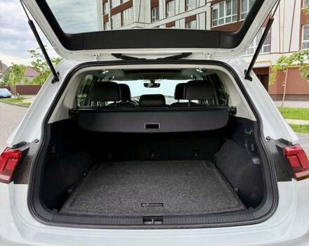 Белый Фольксваген Tiguan Allspace, объемом двигателя 1.98 л и пробегом 31 тыс. км за 30200 $, фото 5 на Automoto.ua