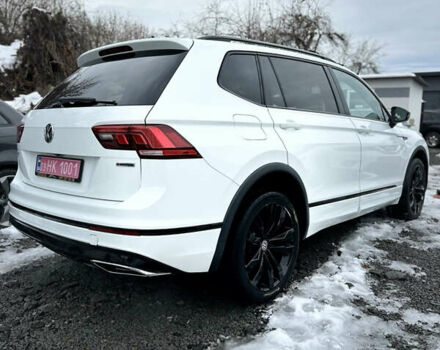 Білий Фольксваген Tiguan Allspace, об'ємом двигуна 2 л та пробігом 44 тис. км за 26500 $, фото 3 на Automoto.ua