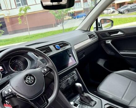 Белый Фольксваген Tiguan Allspace, объемом двигателя 1.98 л и пробегом 31 тыс. км за 30200 $, фото 14 на Automoto.ua