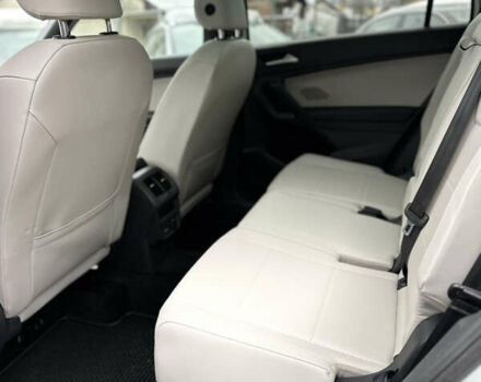 Білий Фольксваген Tiguan Allspace, об'ємом двигуна 2 л та пробігом 44 тис. км за 26500 $, фото 15 на Automoto.ua