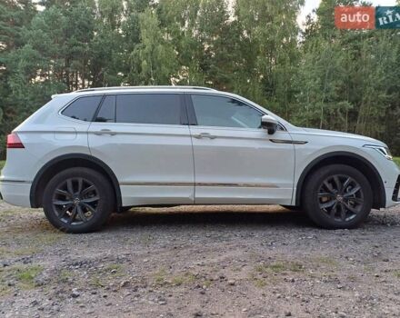 Білий Фольксваген Tiguan Allspace, об'ємом двигуна 2 л та пробігом 20 тис. км за 31500 $, фото 11 на Automoto.ua