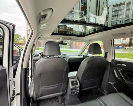 Белый Фольксваген Tiguan Allspace, объемом двигателя 1.98 л и пробегом 31 тыс. км за 30200 $, фото 10 на Automoto.ua