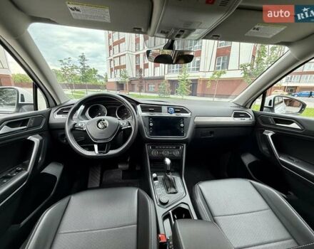 Белый Фольксваген Tiguan Allspace, объемом двигателя 1.98 л и пробегом 31 тыс. км за 30200 $, фото 12 на Automoto.ua