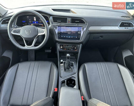 Білий Фольксваген Tiguan Allspace, об'ємом двигуна 2 л та пробігом 132 тис. км за 22600 $, фото 22 на Automoto.ua