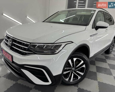 Белый Фольксваген Tiguan Allspace, объемом двигателя 2 л и пробегом 86 тыс. км за 24999 $, фото 119 на Automoto.ua
