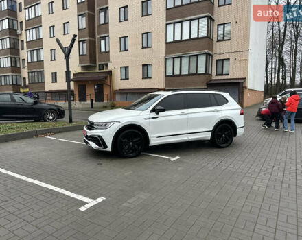 Белый Фольксваген Tiguan Allspace, объемом двигателя 2 л и пробегом 104 тыс. км за 26600 $, фото 26 на Automoto.ua