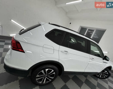 Белый Фольксваген Tiguan Allspace, объемом двигателя 2 л и пробегом 86 тыс. км за 24999 $, фото 21 на Automoto.ua