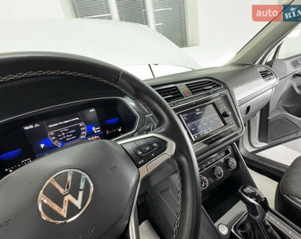 Белый Фольксваген Tiguan Allspace, объемом двигателя 2 л и пробегом 86 тыс. км за 24999 $, фото 31 на Automoto.ua