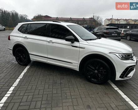Белый Фольксваген Tiguan Allspace, объемом двигателя 2 л и пробегом 104 тыс. км за 26600 $, фото 31 на Automoto.ua