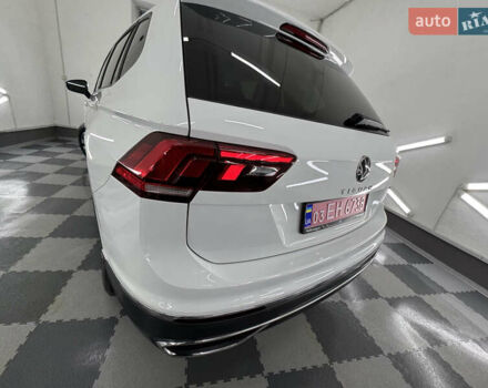 Белый Фольксваген Tiguan Allspace, объемом двигателя 2 л и пробегом 86 тыс. км за 24999 $, фото 131 на Automoto.ua