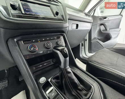 Белый Фольксваген Tiguan Allspace, объемом двигателя 2 л и пробегом 86 тыс. км за 24999 $, фото 37 на Automoto.ua