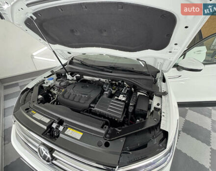 Белый Фольксваген Tiguan Allspace, объемом двигателя 2 л и пробегом 86 тыс. км за 24999 $, фото 81 на Automoto.ua