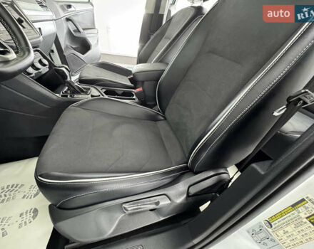 Белый Фольксваген Tiguan Allspace, объемом двигателя 2 л и пробегом 86 тыс. км за 24999 $, фото 43 на Automoto.ua