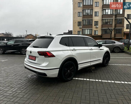 Белый Фольксваген Tiguan Allspace, объемом двигателя 2 л и пробегом 104 тыс. км за 26600 $, фото 22 на Automoto.ua