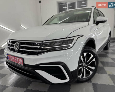 Белый Фольксваген Tiguan Allspace, объемом двигателя 2 л и пробегом 86 тыс. км за 24999 $, фото 107 на Automoto.ua