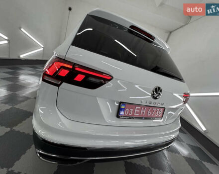 Белый Фольксваген Tiguan Allspace, объемом двигателя 2 л и пробегом 86 тыс. км за 24999 $, фото 24 на Automoto.ua