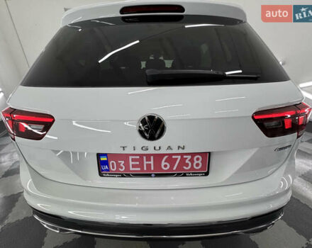 Белый Фольксваген Tiguan Allspace, объемом двигателя 2 л и пробегом 86 тыс. км за 24999 $, фото 127 на Automoto.ua