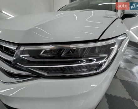 Белый Фольксваген Tiguan Allspace, объемом двигателя 2 л и пробегом 86 тыс. км за 24999 $, фото 106 на Automoto.ua