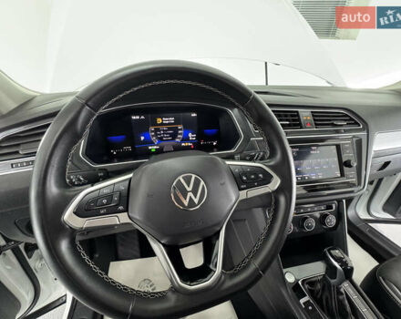 Белый Фольксваген Tiguan Allspace, объемом двигателя 2 л и пробегом 86 тыс. км за 24999 $, фото 32 на Automoto.ua