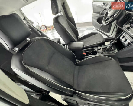 Белый Фольксваген Tiguan Allspace, объемом двигателя 2 л и пробегом 86 тыс. км за 24999 $, фото 75 на Automoto.ua