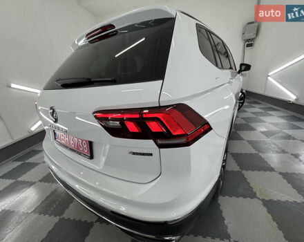 Белый Фольксваген Tiguan Allspace, объемом двигателя 2 л и пробегом 86 тыс. км за 24999 $, фото 19 на Automoto.ua