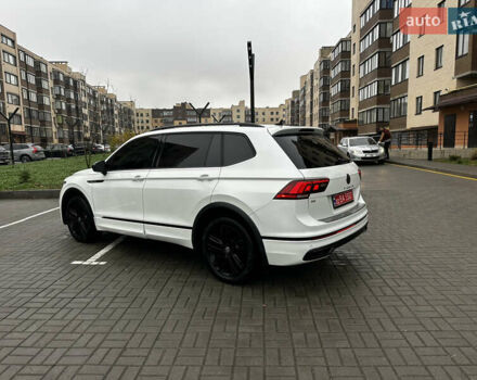 Белый Фольксваген Tiguan Allspace, объемом двигателя 2 л и пробегом 104 тыс. км за 26600 $, фото 2 на Automoto.ua