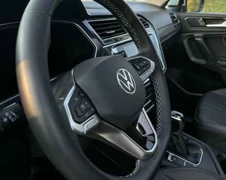 Білий Фольксваген Tiguan Allspace, об'ємом двигуна 2 л та пробігом 132 тис. км за 22600 $, фото 19 на Automoto.ua
