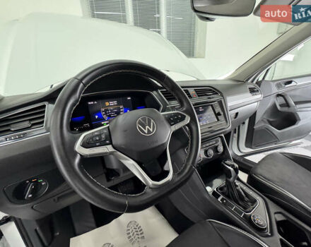 Белый Фольксваген Tiguan Allspace, объемом двигателя 2 л и пробегом 86 тыс. км за 24999 $, фото 34 на Automoto.ua