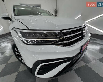 Белый Фольксваген Tiguan Allspace, объемом двигателя 2 л и пробегом 86 тыс. км за 24999 $, фото 2 на Automoto.ua