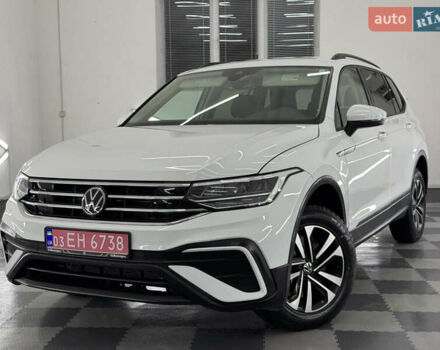 Белый Фольксваген Tiguan Allspace, объемом двигателя 2 л и пробегом 86 тыс. км за 24999 $, фото 15 на Automoto.ua