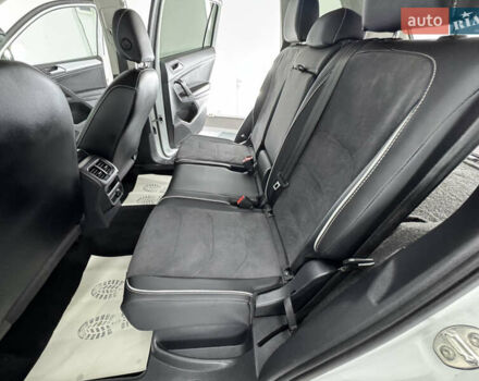 Белый Фольксваген Tiguan Allspace, объемом двигателя 2 л и пробегом 86 тыс. км за 24999 $, фото 48 на Automoto.ua