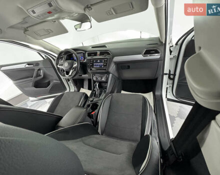 Белый Фольксваген Tiguan Allspace, объемом двигателя 2 л и пробегом 86 тыс. км за 24999 $, фото 67 на Automoto.ua