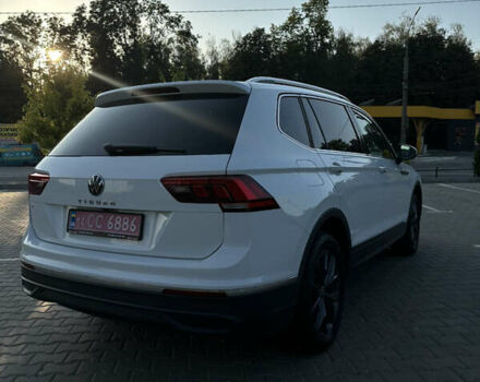 Білий Фольксваген Tiguan Allspace, об'ємом двигуна 2 л та пробігом 132 тис. км за 22600 $, фото 6 на Automoto.ua