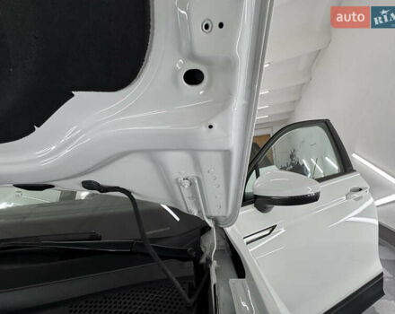 Белый Фольксваген Tiguan Allspace, объемом двигателя 2 л и пробегом 86 тыс. км за 24999 $, фото 85 на Automoto.ua