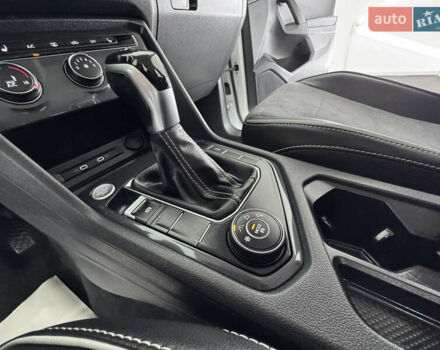Белый Фольксваген Tiguan Allspace, объемом двигателя 2 л и пробегом 86 тыс. км за 24999 $, фото 36 на Automoto.ua