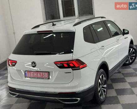 Белый Фольксваген Tiguan Allspace, объемом двигателя 2 л и пробегом 86 тыс. км за 24999 $, фото 23 на Automoto.ua