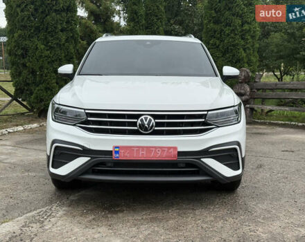 Білий Фольксваген Tiguan Allspace, об'ємом двигуна 2 л та пробігом 30 тис. км за 30990 $, фото 1 на Automoto.ua