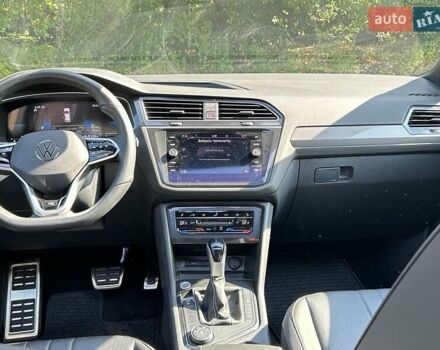 Белый Фольксваген Tiguan Allspace, объемом двигателя 2 л и пробегом 16 тыс. км за 33000 $, фото 3 на Automoto.ua