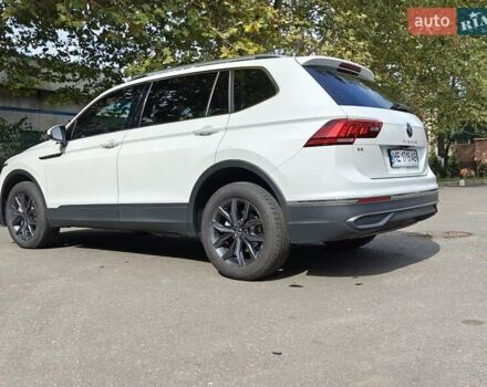Белый Фольксваген Tiguan Allspace, объемом двигателя 1.98 л и пробегом 12 тыс. км за 29100 $, фото 4 на Automoto.ua